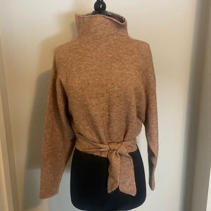 Aritzia Lorin Sweater Tan Sz.M